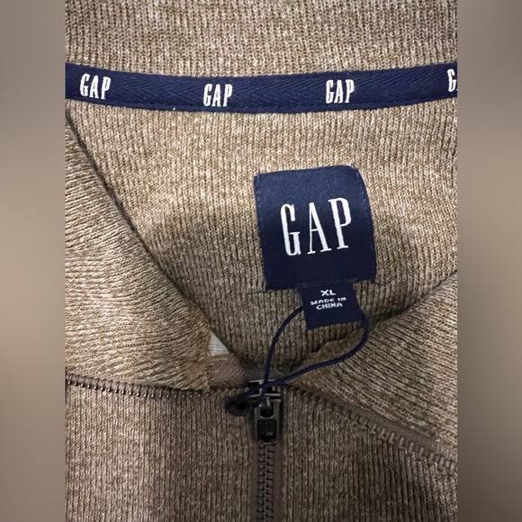 Gap Men's Half Zip Mock Neck Sweater - Picture 3 of 5